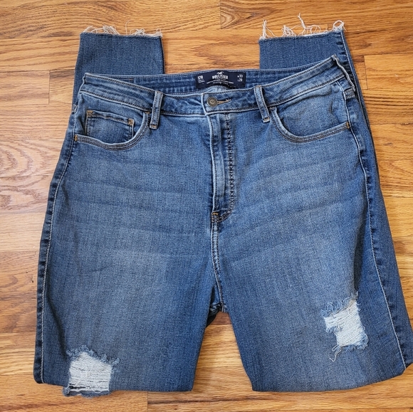 Hollister Curvy Ultra High Rise Super Skinny Distressed Cotton Stretch Jeans(33) - Picture 2 of 7